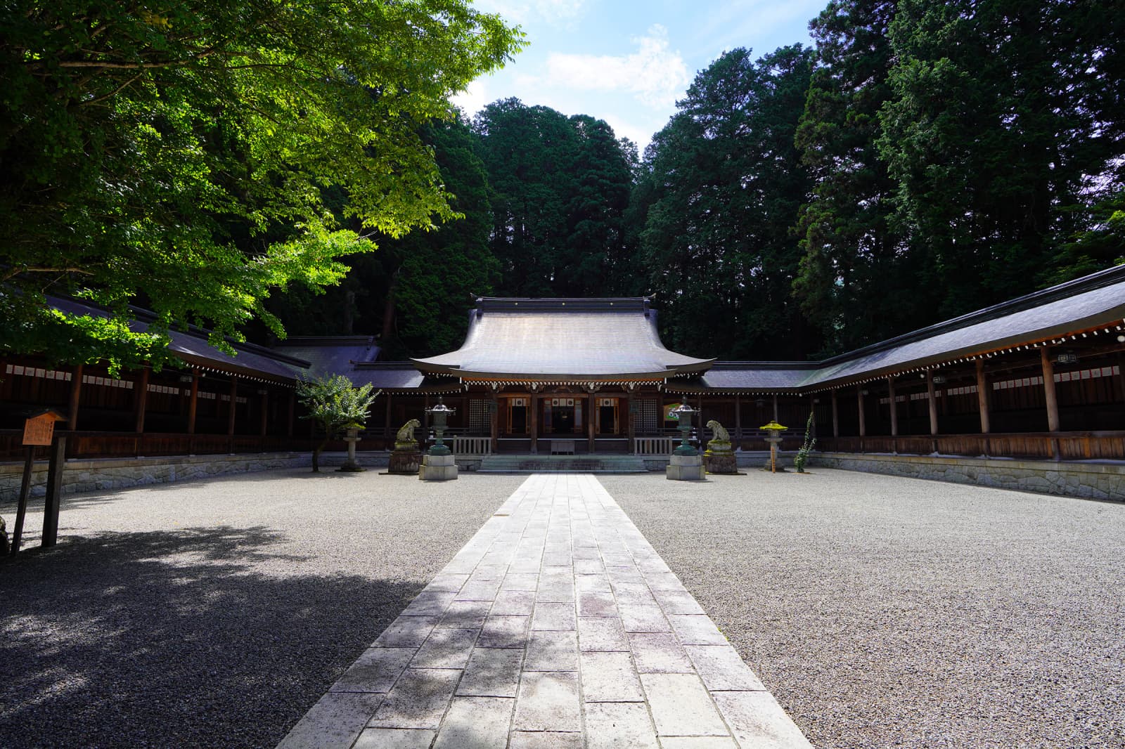 Photo : Sanctuaire Hida Ichinomiya Minashi